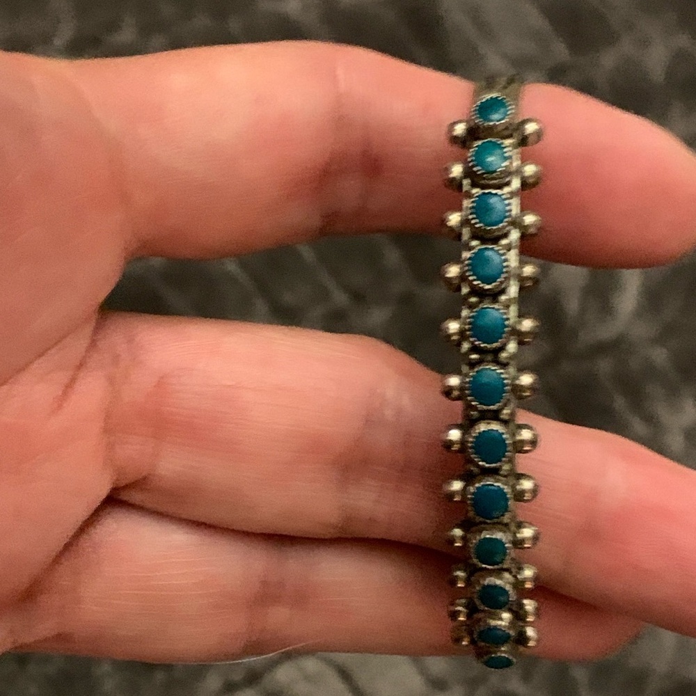 Beautiful Vintage Sterling Silver & Turquoise Cuff Bracelet - Women's